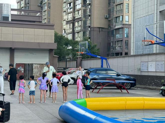 蚌埠东升街道民政服务站开展“清凉一夏 安全‘童’行”夏日泳池